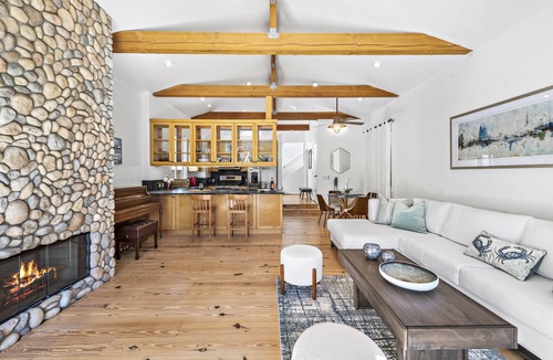 Laguna Beach House | Laguna Beach Coastal Cottage - Steps to the Beach!