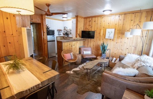 June Lake Cabin | Lake Front Cabins