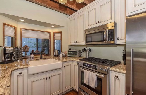 Arrowhead Villas House | Lake Home in the Pines with a Dodger history