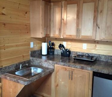 Oregon House Resort | Lake of the Springs Camping Resort Cottage 7