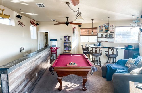 Lake Havasu City House | Lake View Resort compound-6 bedrooms-2 casitas -pool house- pool & spa