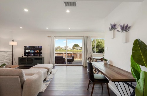 East San Mateo Apartment | Lakefront 3 Bedroom Retreat with Beautiful Water Views