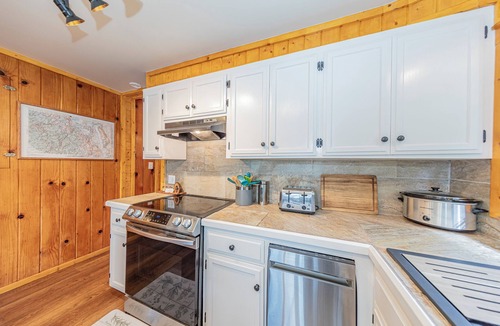 Bass Lake Cabin | Lakefront Cabin with Private Beach, Redwood Dock, Kayaks & Stargazing Dome