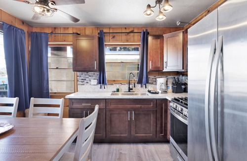 Big Bear Lake Cabin | Lakeside Family Cabin at Shore Acres Lodge Big Bear