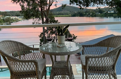 Upper Coomera Apartment | Lakeview Haven at the base of Mt Tambourine