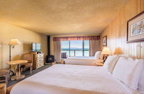 South Lake Tahoe Resort | Lakeview Lodge Room: 2 Queen Beds, Full Kitchen & Gas Fireplace | Private Beach