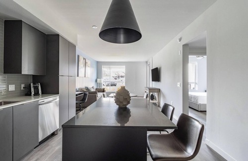 Reno/Tahoe Airport Apartment | Landing | Beautiful 1BD, Clubhouse, Courtyard