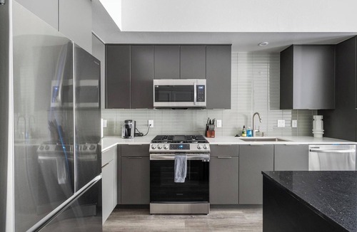 Reno/Tahoe Airport Apartment | Landing | Beautiful 1BD, Courtyard, Clubhouse