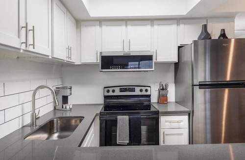 Glendale Apartment | Landing | Incredible 1BD in Glendale