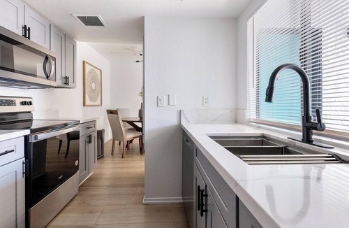 Las Vegas Apartment | Landing | Spectacular 1BD, Courtyard