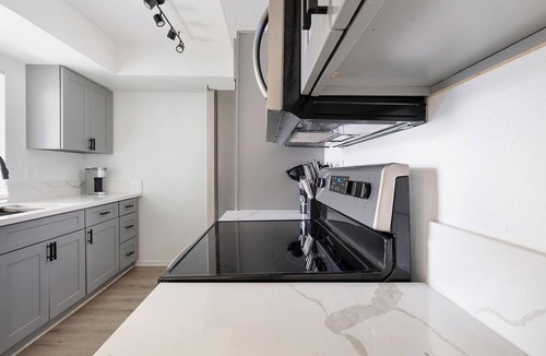Las Vegas Apartment | Landing | Spectacular 1BD, Courtyard
