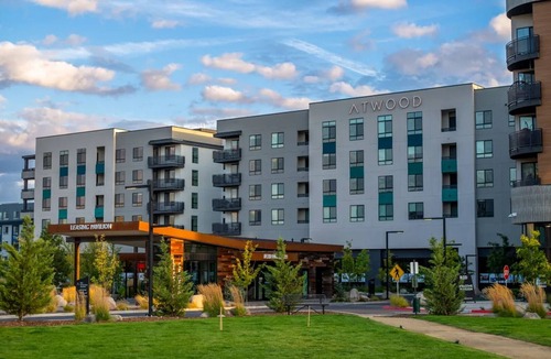 Reno/Tahoe Airport Apartment | Landing | Spectacular 1BD, Courtyard, Clubhouse