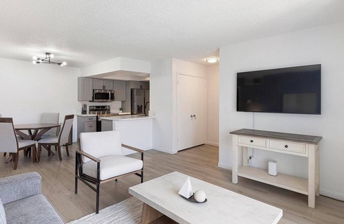 Las Vegas Apartment | Landing | Spectacular 2BD, Courtyard