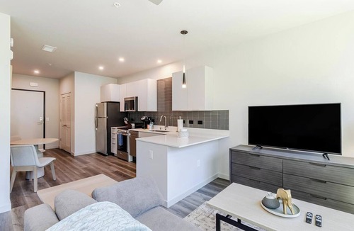 Reno/Tahoe Airport Apartment | Landing | Stylish 1BD, Gym, Yoga Studio