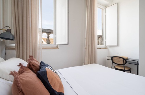Santos Bed & Breakfast | Lapa Diplomatic Suite 2.1 by Feel Lisboa