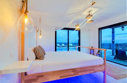 Tavira Villa | Lara's Villa Dream vacation in luxury villa with sea view, surrounded by nature