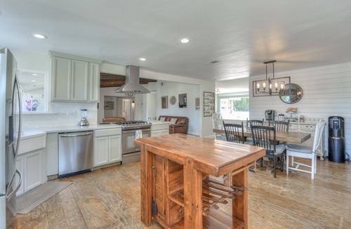 Clovis House | Large 2 Master Bedrooms total 4 bedroom 3 bath, family friendly house with AC