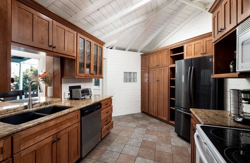 La Presa House | Large family home with pool, barbecue and mountain views!
