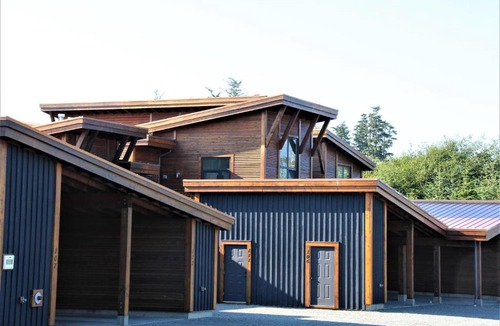 Ucluelet Apartment | Large Luxurious Oceanview Villa - Pacific Rim Retreat