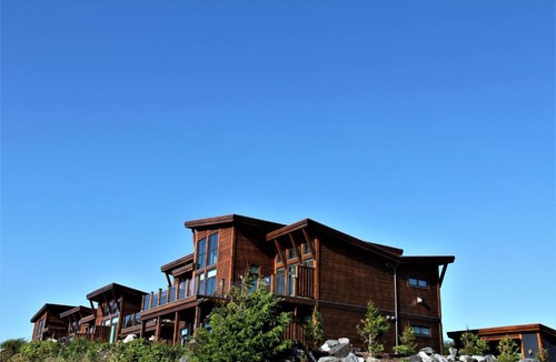 Ucluelet Apartment | Large Luxurious Oceanview Villa - Pacific Rim Retreat