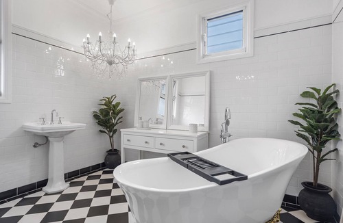 Burleigh Waters Apartment | Large Luxury studio, close to beach, newly renovated, deck, BBQ, carport