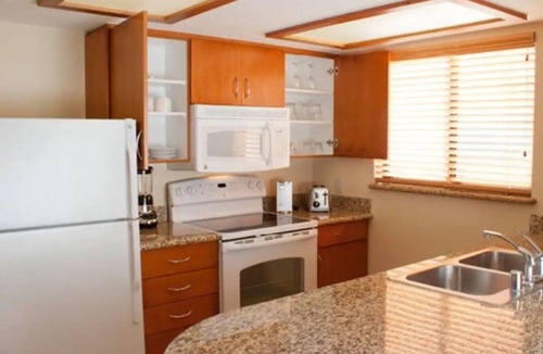 Las Vegas Strip Villa | Las Vegas | Couples Vegas Hub | Pool + Spa