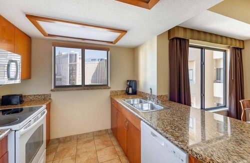 Las Vegas Strip Villa | Las Vegas | Friends Casino Stay | Pool + Spa | 2BR Suite