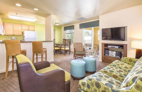 Las Vegas Resort | Las Vegas | Group Vegas Retreat | Pool + Strip | 2BR