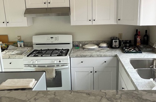 Sunrise Manor House | Las Vegas house sleeps up to 7 people.