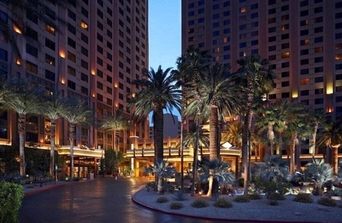 Las Vegas Apartment | Las Vegas | Pool & Strip Access | Urban Weekend Stay
