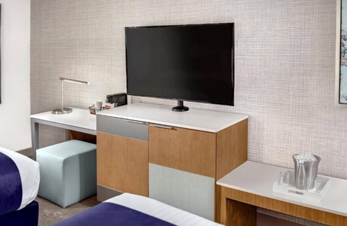 Gateway District House | Las Vegas Vacation! 3 Comfortable Units, 2 Pools, Game Room and Casino!