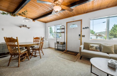 Woodlands House | Lazy Bear Cabin
