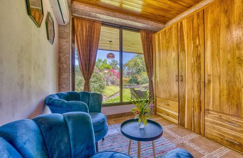Puerto Viejo de Talamanca Apartment | lazy parrots' luxury apartment#2: ✔pool ✔beach path✔AC