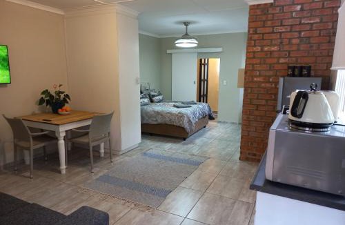 Wavecrest Apartment | Lazy Days Apartments - Jeffreys Bay
