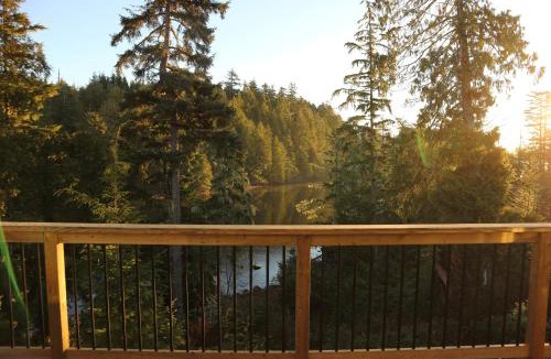 Ucluelet House | Le Chalet Waterfront Retreat
