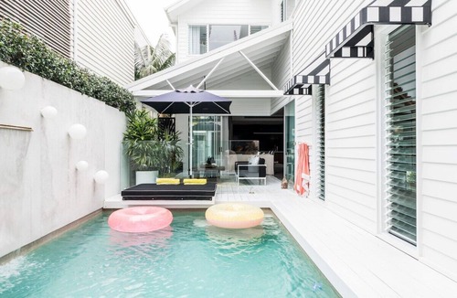 Gold Coast House | Le Palms - A Beach House, Pool