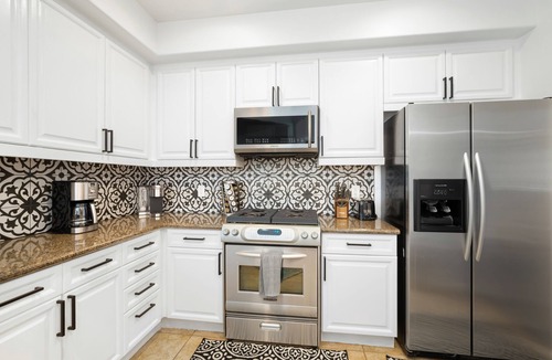 La Quinta House | Legacy Villas private villa w/view- steps to pool- bikes & arcade game included