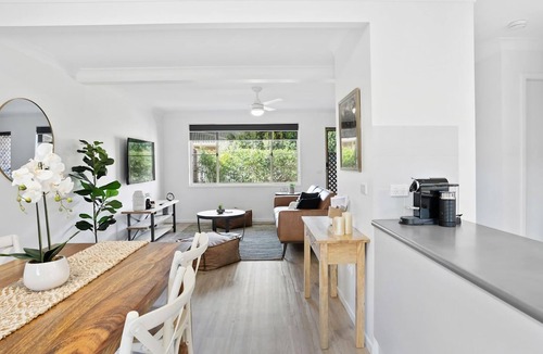 North Creek House | Lennox Belle - Stroll to the Beach and Lake