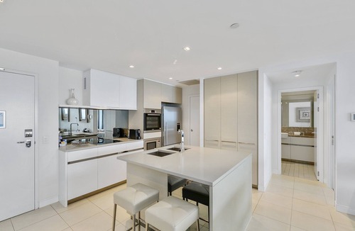 Surfers Paradise Apartment | Level 30 2 bedroom direct ocean views