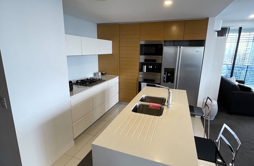 Broadbeach Apartment | Level 31- 4 Bed Broady Lux Oracle Sub pent sleep 9 + child