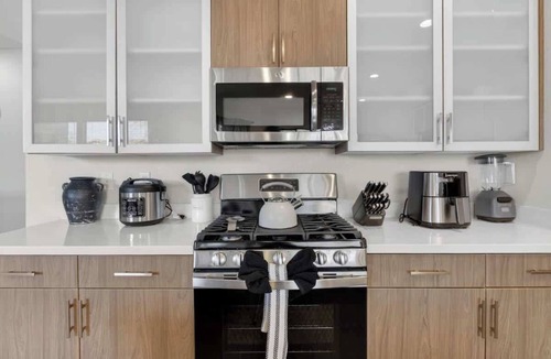 North Las Vegas House | Level Up Vegas Desert Game House Stay!