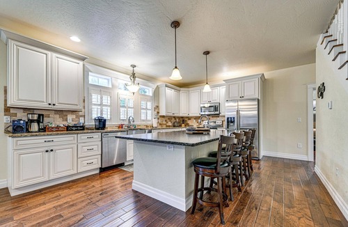 Grants Pass House | Limpy Creek Access! Family Retreat in Grants Pass