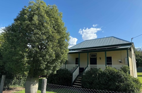 Linville Cottage | Linville Cottage. This is a 100 year old cottage in town close to rail trail.