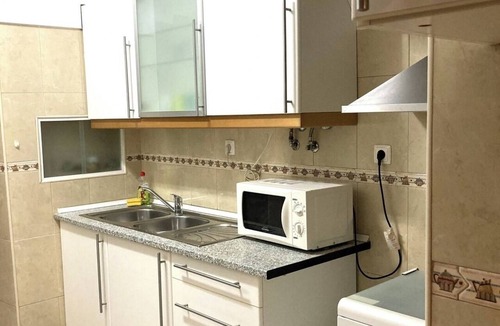 Penha de Franca Apartment | Lisbon T2 apartment in typical villa, Sapadores