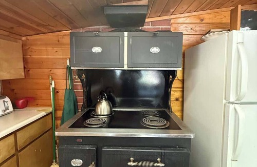 Big Creek Cabin | Little Cabin In The Woods/Camp Sierra/Big Creek