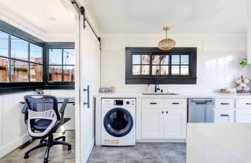 Monterey House | Little Green House - Monterey House - Historic Downtown Cottage, With Beautiful Yard