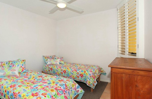 Mooloolaba Apartment | Little Hill 3 - River Side 2 Bedroom Apartment across the road to the beach