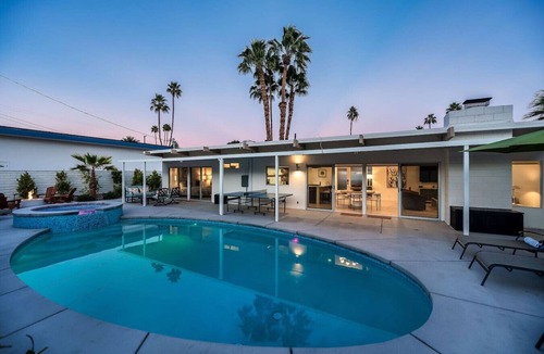 Sunmor House | Little Palm Lookout | Stunning Mountain Views