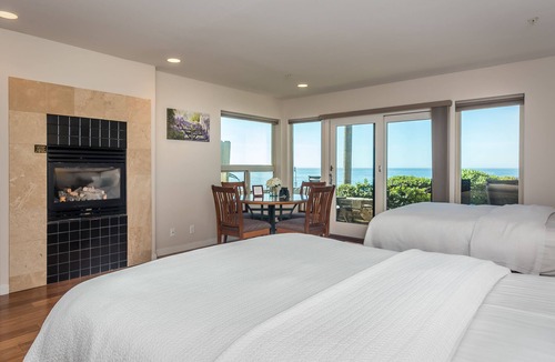 San Simeon Hotel | Little Sur Inn