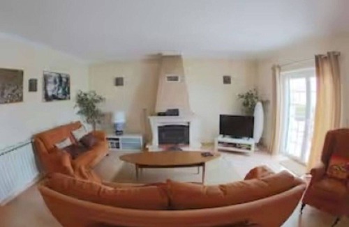 Ericeira Villa | Liv in by Ericeira Property